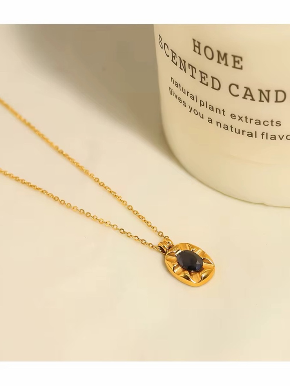 18K Gold Plated Vintage-Inspired Oval Black Stone Pendant Necklace - Picture 10 of 12